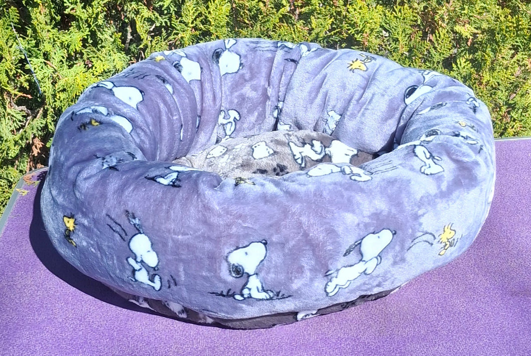 Medium Round Bed