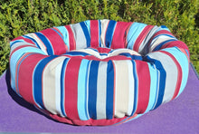 Outdoor canvas beds
