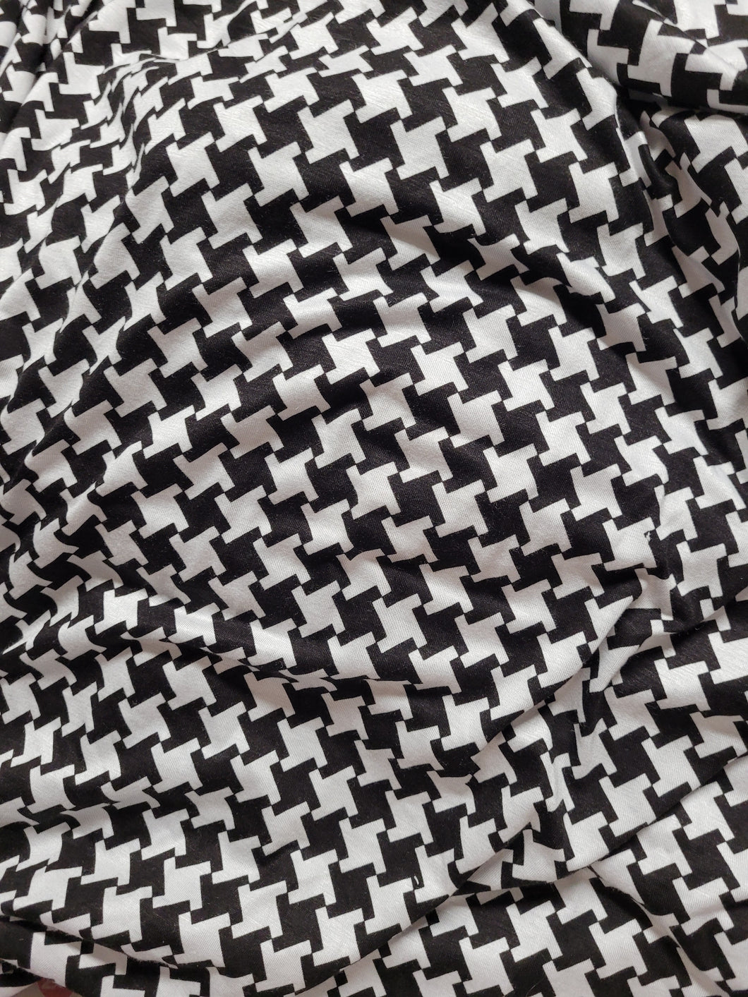 Knit - Black & white Herringbone