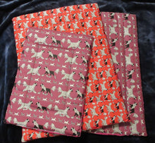 Crested Crate Mats - Purple & Gold trotting